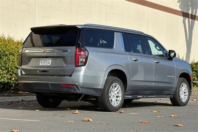 2024 Chevrolet Suburban 4WD LT