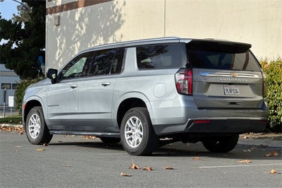 2024 Chevrolet Suburban 4WD LT