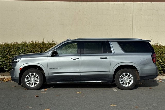 2024 Chevrolet Suburban 4WD LT