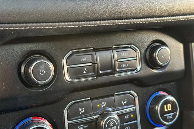 2021 Chevrolet Suburban 4WD LT