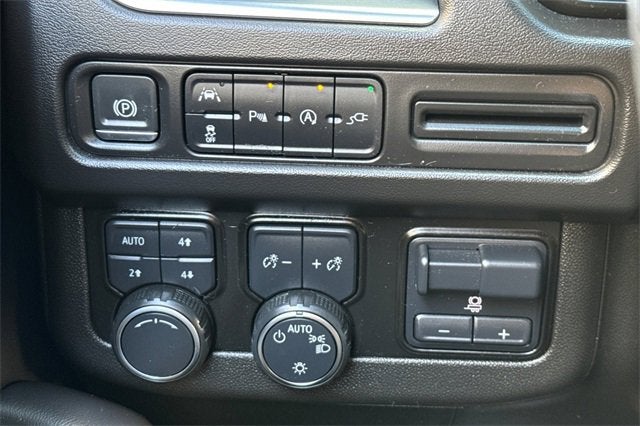 2021 Chevrolet Suburban 4WD LT