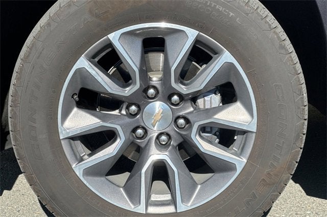 2024 Chevrolet Tahoe 4WD LS