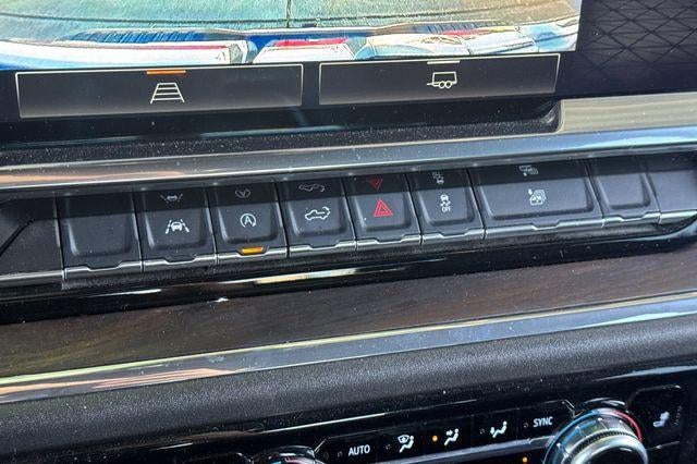 2025 GMC Sierra 1500 Crew Cab Short Box 2-Wheel Drive SLT