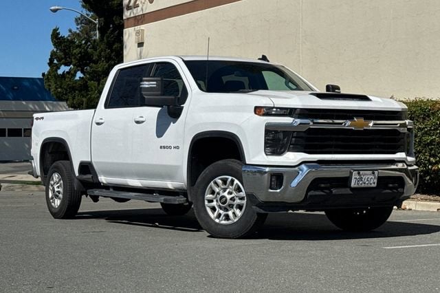 2025 Chevrolet Silverado 2500 HD Crew Cab Standard Box 4-Wheel Drive LT