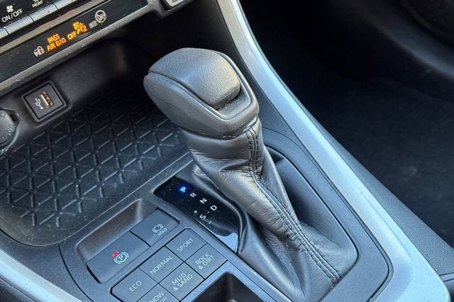 2024 Toyota RAV4 LE AWD (Natl)