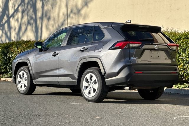 2024 Toyota RAV4 LE AWD (Natl)