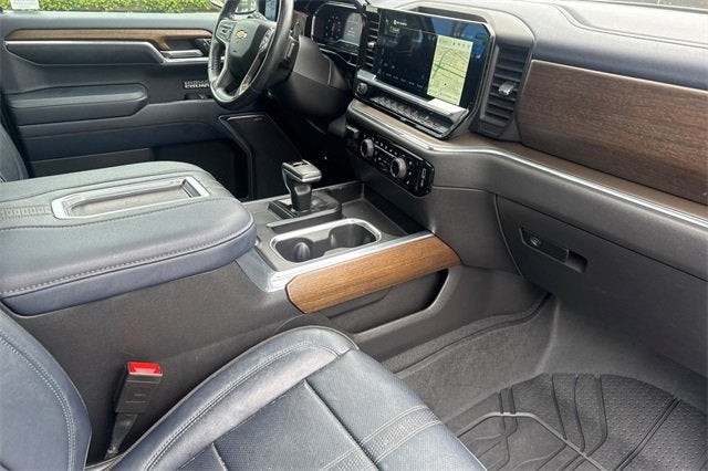 2022 Chevrolet Silverado 1500 Crew Cab Standard Box 4-Wheel Drive High Country