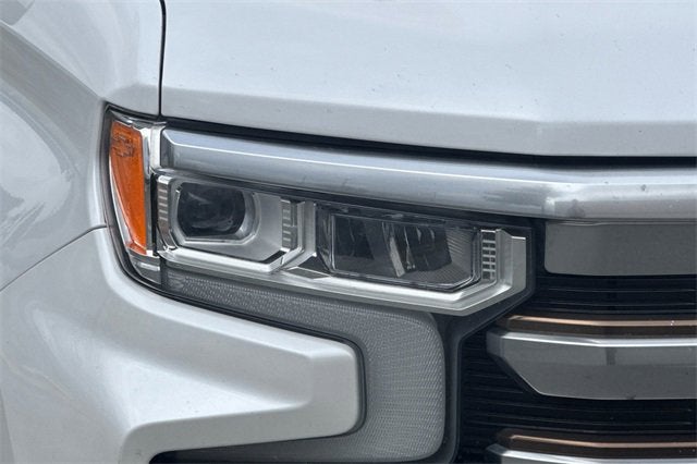 2022 Chevrolet Silverado 1500 Crew Cab Standard Box 4-Wheel Drive High Country