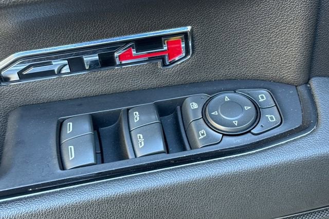 2022 GMC Sierra 1500 Crew Cab Short Box 4-Wheel Drive AT4