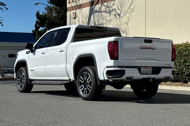 2022 GMC Sierra 1500 Crew Cab Short Box 4-Wheel Drive AT4