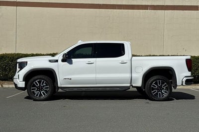 2022 GMC Sierra 1500 Crew Cab Short Box 4-Wheel Drive AT4