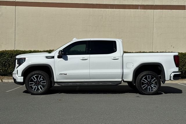 2022 GMC Sierra 1500 Crew Cab Short Box 4-Wheel Drive AT4