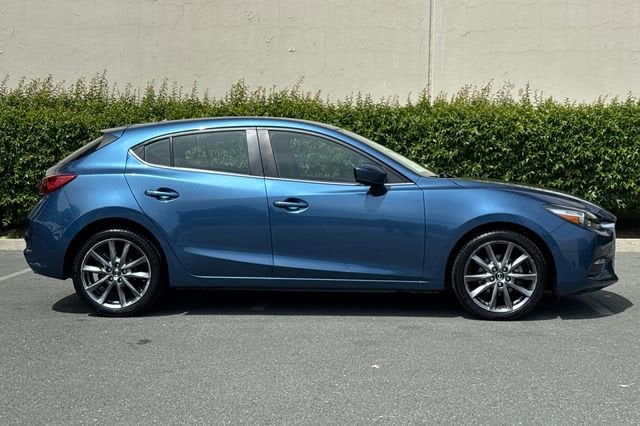 2018 Mazda Mazda3 Hatchback Touring Auto