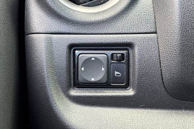 2013 Nissan Versa 4dr Sdn CVT 1.6 SL