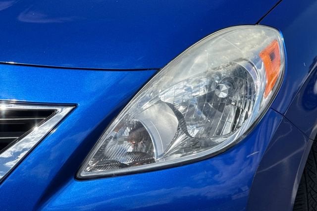 2013 Nissan Versa 4dr Sdn CVT 1.6 SL