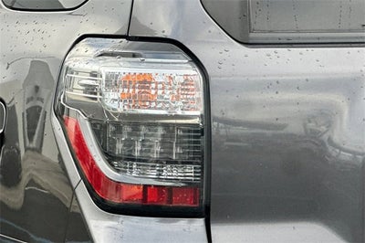 2022 Toyota 4Runner SR5 Premium 2WD (Natl)