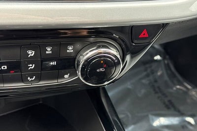 2025 Chevrolet Trax FWD 4dr LT