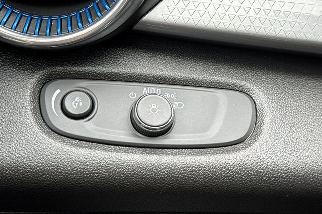 2025 Chevrolet Trax FWD 4dr LT