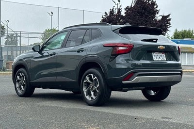 2025 Chevrolet Trax FWD 4dr LT