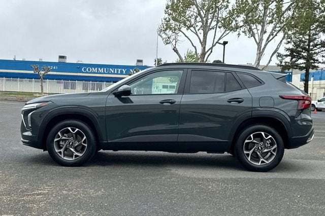 2025 Chevrolet Trax FWD 4dr LT