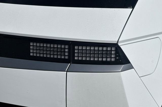 2024 Hyundai IONIQ 5 SE RWD