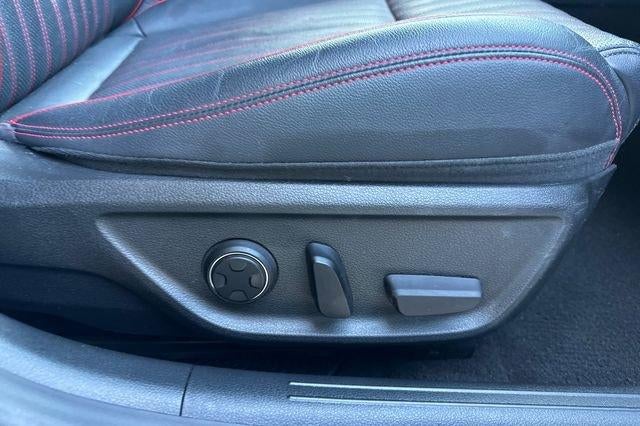 2023 Genesis G70 2.0T RWD