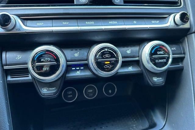 2023 Genesis G70 2.0T RWD