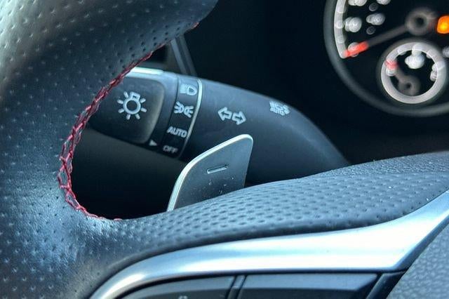 2023 Genesis G70 2.0T RWD