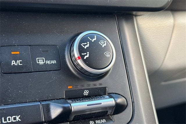 2024 Kia Carnival MPV LX FWD w/Seat Pkg