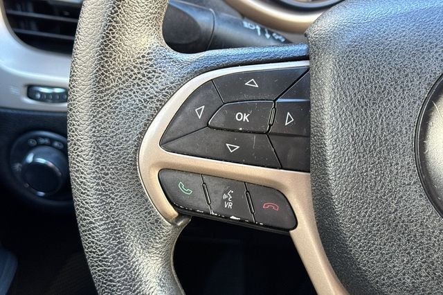 2017 Jeep Cherokee Sport