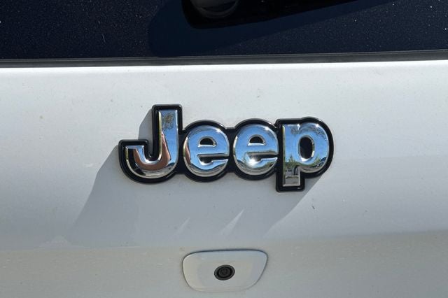 2017 Jeep Cherokee Sport