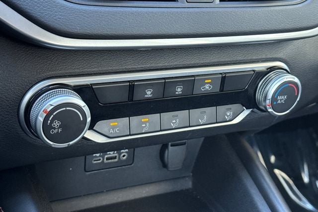 2022 Nissan Altima 2.5 SR SR