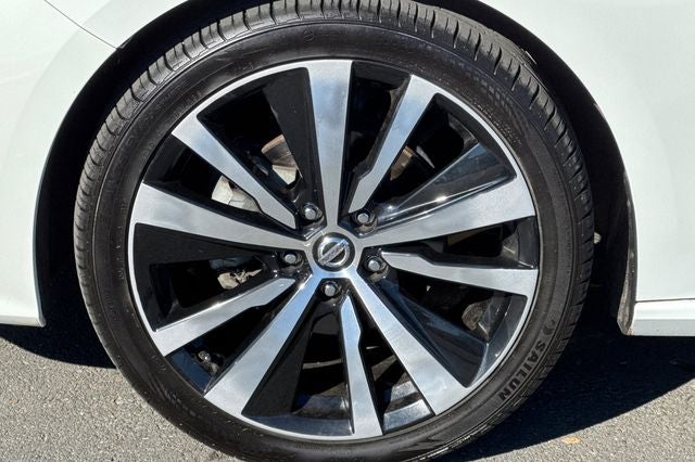 2022 Nissan Altima 2.5 SR SR