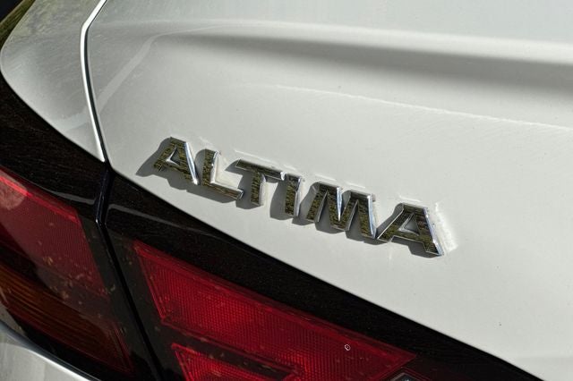 2022 Nissan Altima 2.5 SR SR