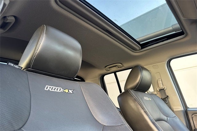 2015 Nissan Frontier PRO-4X PRO-4X