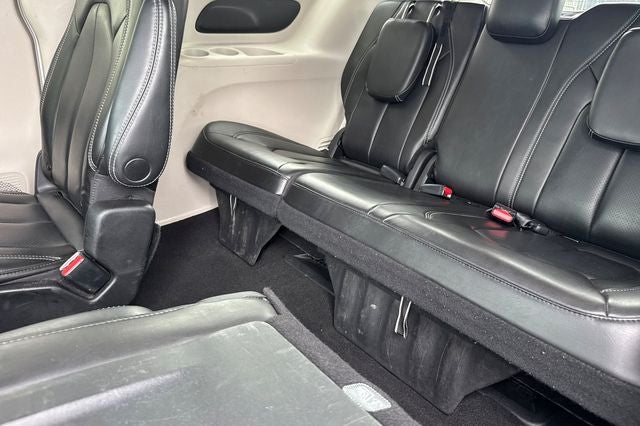 2023 Chrysler Pacifica Touring L TOURING