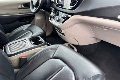 2023 Chrysler Pacifica Touring L TOURING