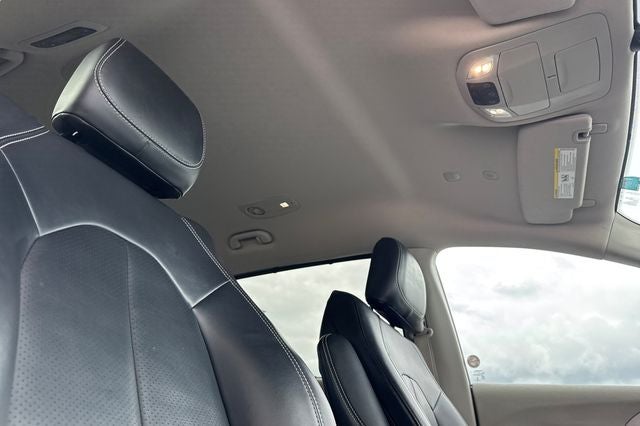 2023 Chrysler Pacifica Touring L TOURING