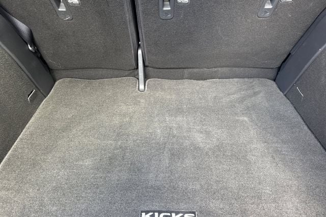 2022 Nissan Kicks SV