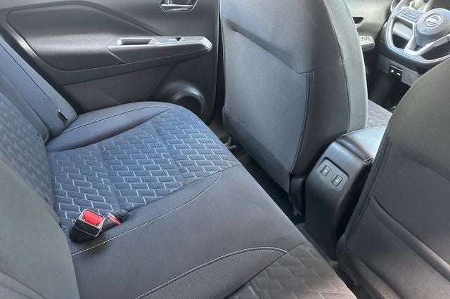 2022 Nissan Kicks SV