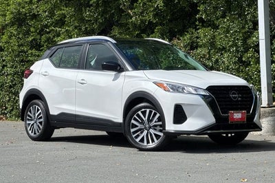 2022 Nissan Kicks SV