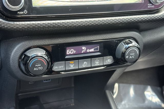 2022 Nissan Kicks SV