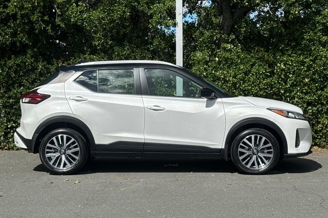 2022 Nissan Kicks SV