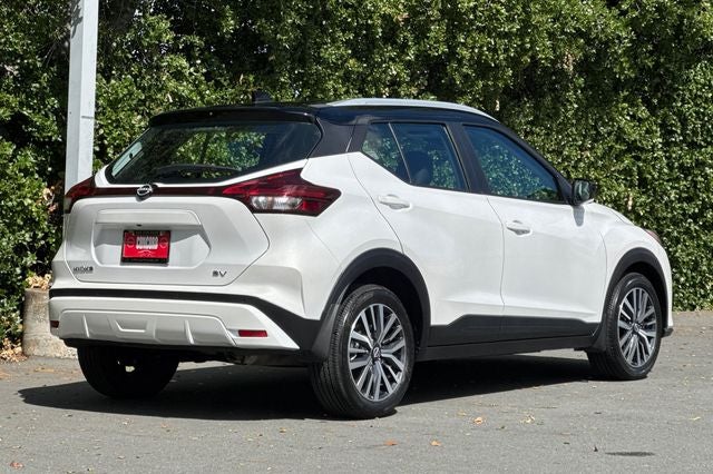 2022 Nissan Kicks SV