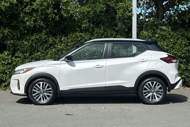 2022 Nissan Kicks SV