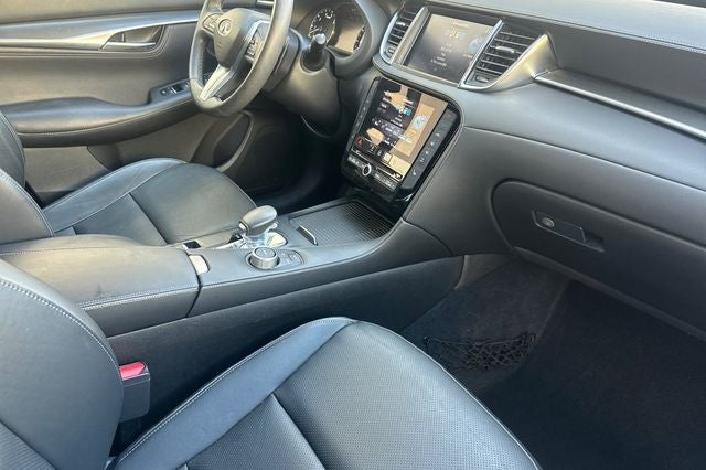 2023 INFINITI QX55 LUXE