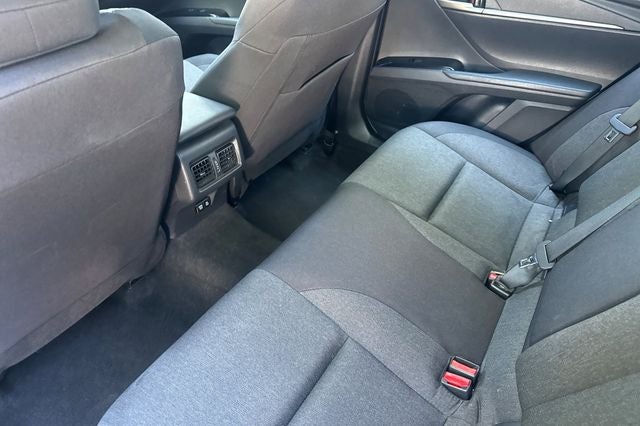 2025 Toyota Camry LE LE HYBRID