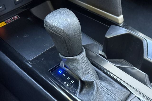 2025 Toyota Camry LE LE HYBRID