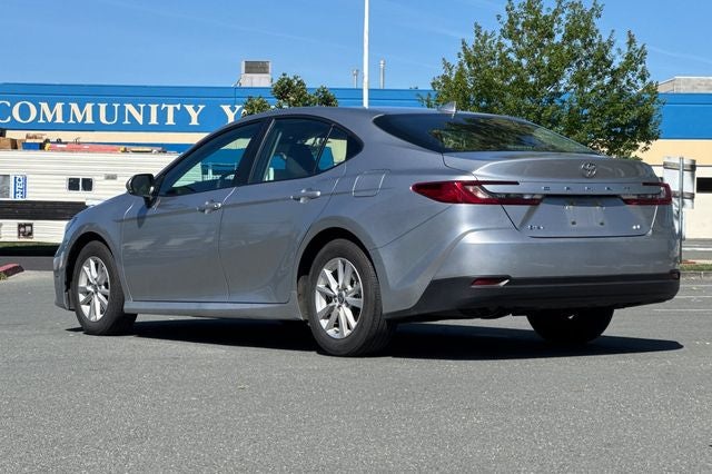 2025 Toyota Camry LE LE HYBRID