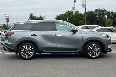 2023 INFINITI QX60 LUXE LUXE